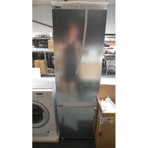 3240 - Bosch 70/30 Fridge Freezer - Frost Free (H1772xW541xD458), original RRP £824.17 inc. VAT * This lot ... 