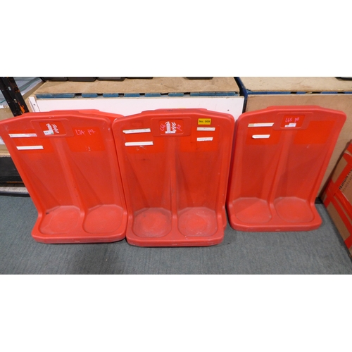 3262 - 10  fire extinguisher stands,* This lot is subject to VAT