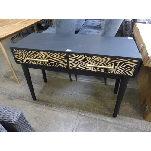 1469 - A zebra design and black console table