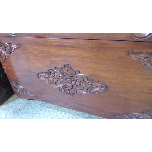 1554 - A large carved mahogany box