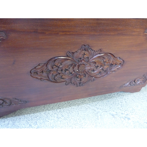 1555 - A medium carved mahogany box