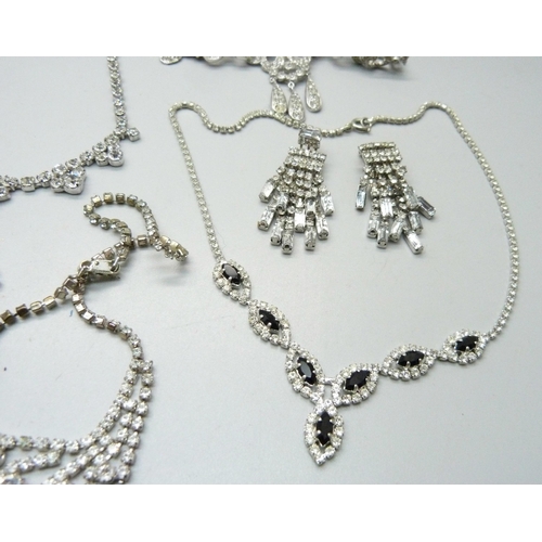 1037 - Paste necklets and earrings