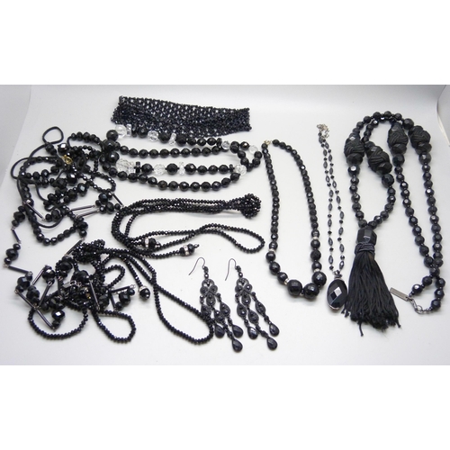 1040 - French jet necklets and a pair of earrings