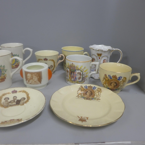 1050 - A box of Royal commemorative china and glass **PLEASE NOTE THIS LOT IS NOT ELIGIBLE FOR POSTING AND ... 