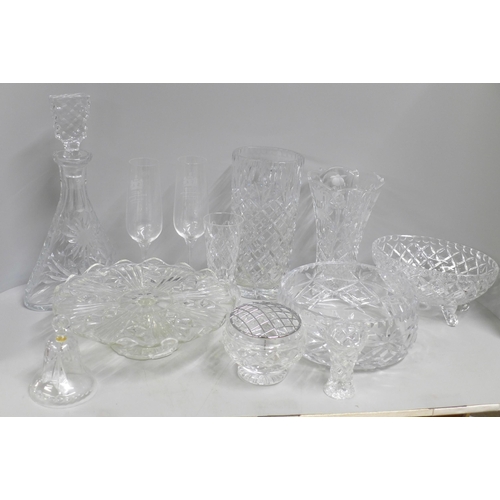 1099 - A collection of crystal and other glass decanters, vases, posy bowl, etc. **PLEASE NOTE THIS LOT IS ... 