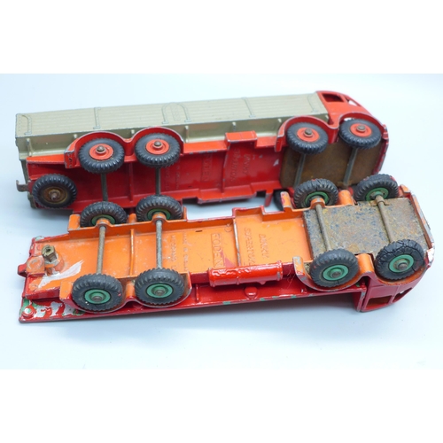 618 - Two Dinky Toys Foden trucks