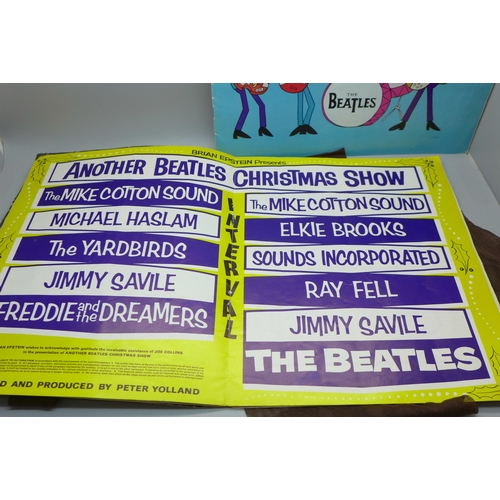 630 - Beatles memorabilia; two programmes, a/f and 1960s Beatles stockings