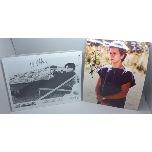 641 - Autographs - Mike Myers and River Phoenix signed photos