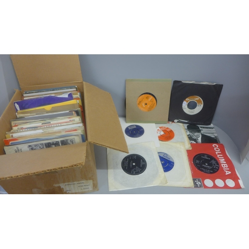 755 - A collection of eighty 1960s 7