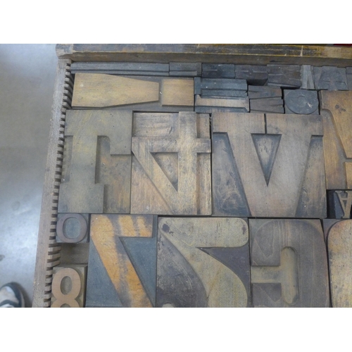 770 - A drawer of wooden printer's blocks