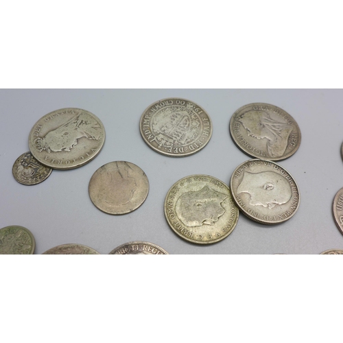 841 - A collection of pre 1920 silver coins, 212g, and 1920 to 1946 coins, 189g