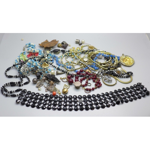 856 - Bead jewellery, etc.