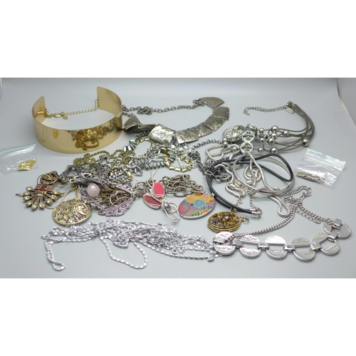 857 - Designer jewellery including Napier