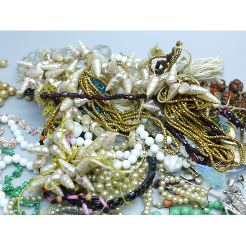 858 - A collection of costume jewellery