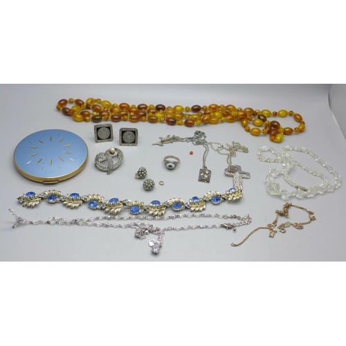 860 - Vintage costume jewellery and a Stratton compact
