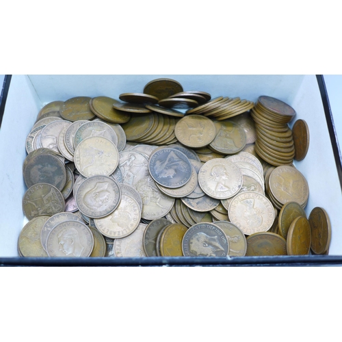 864 - A collection of one penny coins