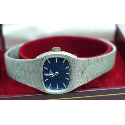 885 - Vintage wristwatches