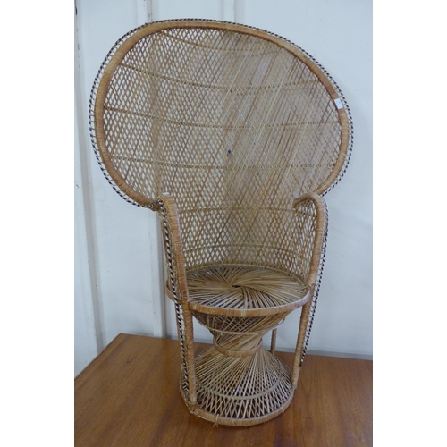 20 - An Italian wicker peacock chair