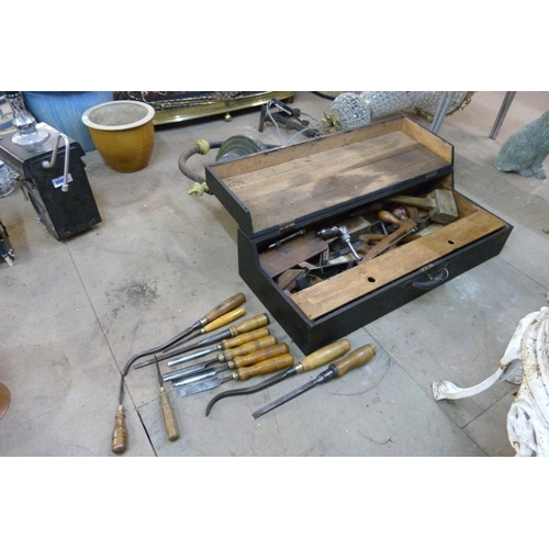 258 - A wooden carpenter's tool chest, including tools