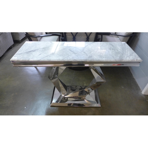 1409 - A marble effect console table with chrome base