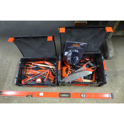 2020 - A Milwaukee toolchest with a quantity of hand tools and accessories