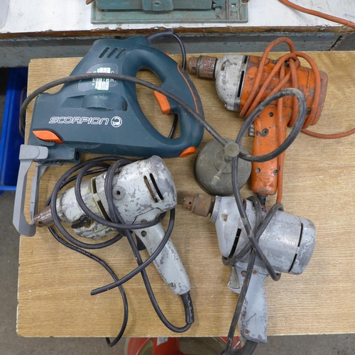 2038 - A quantity of corded power tools inc. a Black & Decker Scorpion saw (KS890E), a circular saw, Black ... 