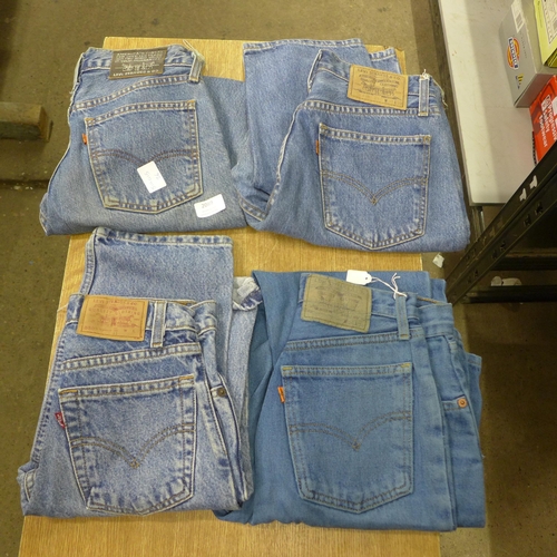 2089 - Four pairs of Levi jeans