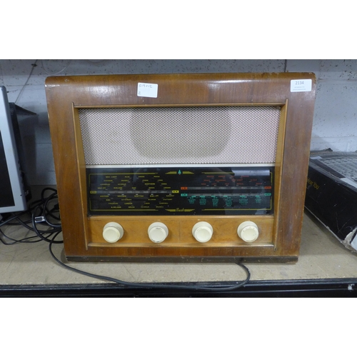 2134 - A Bush valve radio, type AC.34