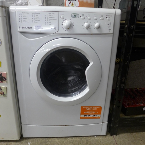 2152 - An Indesit 6kg washing machine