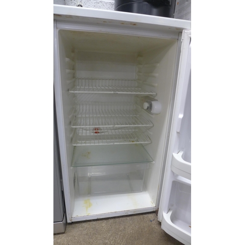 2154 - A Whirlpool under counter fridge - failed electrical safety test due to earth continuity - sold as s... 