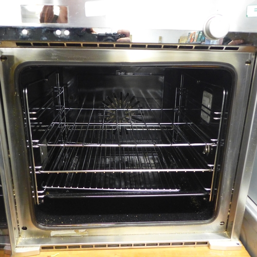 2158 - A Baumatic oven