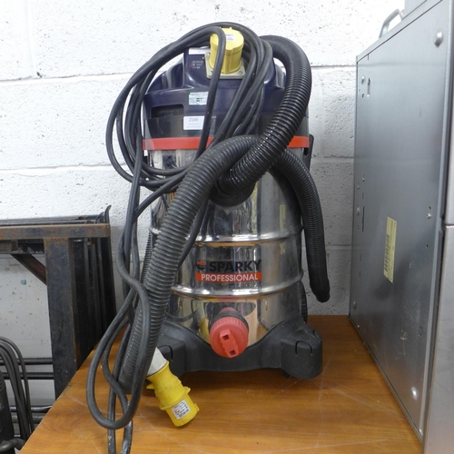 2166 - A Sparky Professional 110v industrial vac