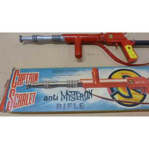 727 - A rare Captain Scarlet Anti-Mysteron rifle, boxed