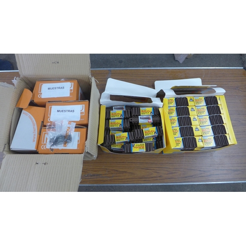 2367 - A quantity of standard Plasplugs, heavy duty multi-fix concrete and brick fixings and a box of cabin... 