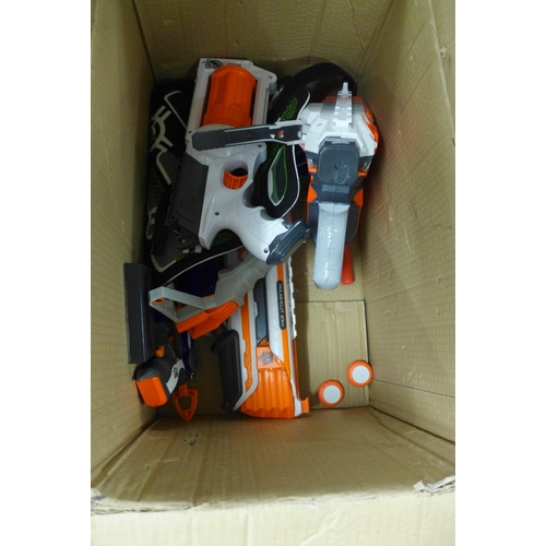 2410 - A quantity of Nerf guns and a quantity of unused foam bullets