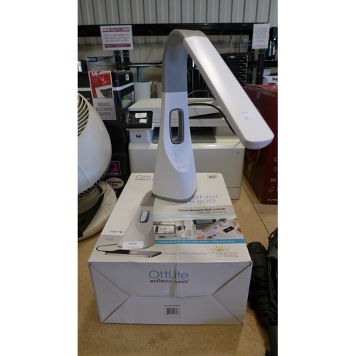 3066 - Ottlite Cool Breeze withFan & 2.1A Usb   (302-23)  * This lot is subject to vat