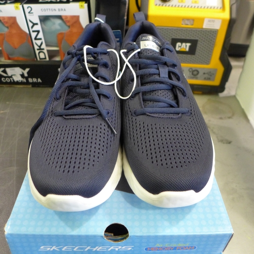 3073 - Men's navy Skechers - UK Size 10  * This lot is subject to VAT