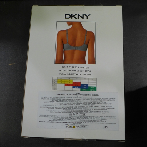 3076 - Quantity of ladies green and grey DKNY cotton bras - Size S  * This lot is subject to VAT