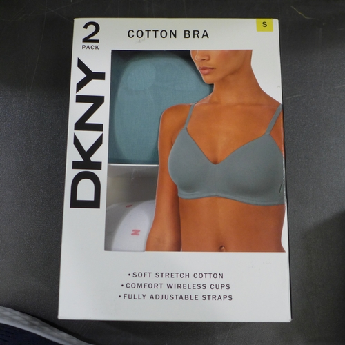 3077 - Quantity of ladies green and grey DKNY cotton bras - Size S  * This lot is subject to VAT