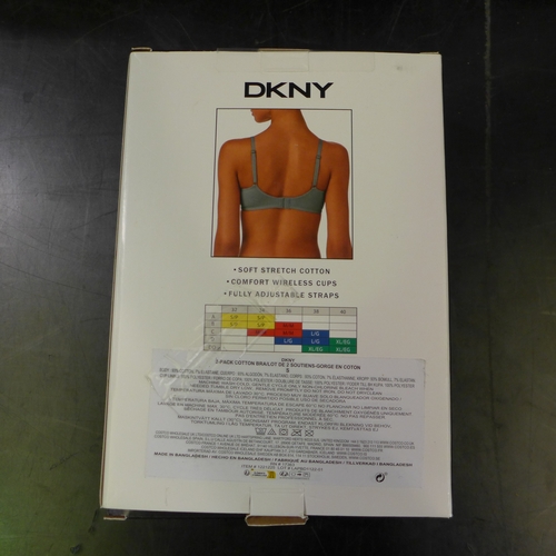 3085 - Quantity of ladies green and grey DKNY cotton bras - Size S  * This lot is subject to VAT