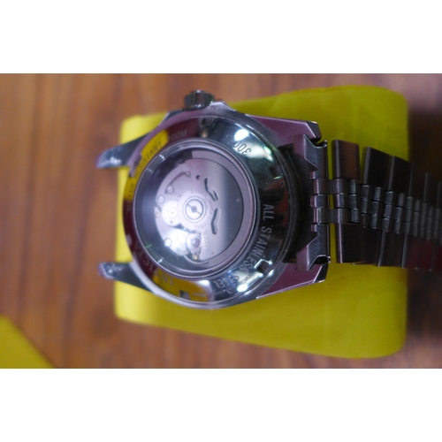 3155 - Invicta Gent's Pro Diver watch - Damaged Strap - model no:- 30091      (303-73) * This lot is subjec... 