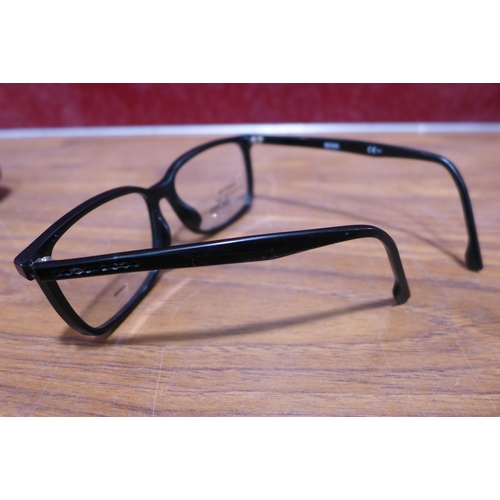 3163 - Hugo Boss Black Plastic Glasses, original RRP £98.87 + VAT (303-56) * This lot is subject to VAT