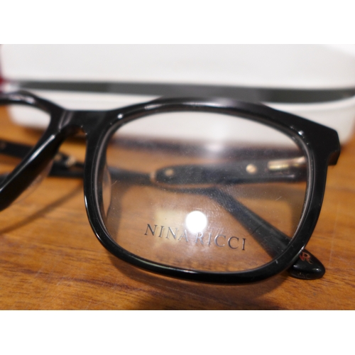 3176 - Nina Ricci Black Plastic Glasses - Missing Lens (303-287) * This lot is subject to VAT