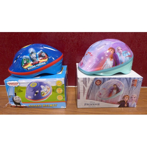 3195 - Two character safety helmets - Thomas and Friends and Frozen II