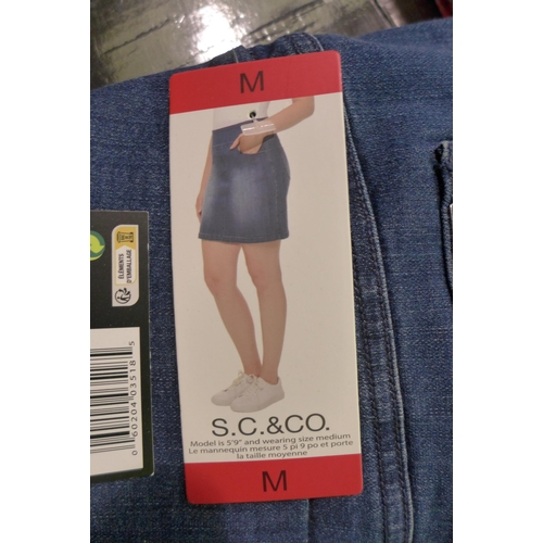 3405 - Quantity of ladies denim skorts, mixed size  * This lot is subject to VAT