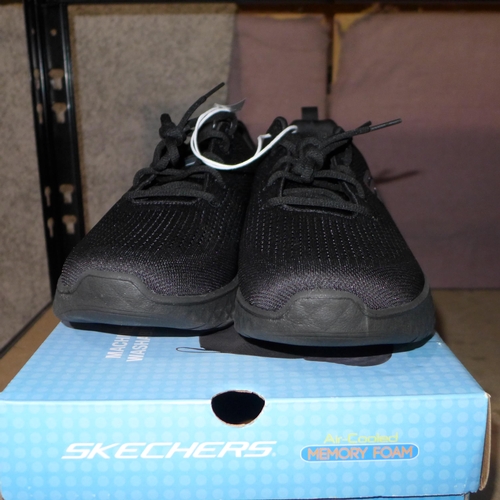 3416 - Men's black Skechers - UK size 11 -  * This lot is subject to VAT