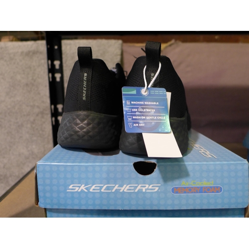 3416 - Men's black Skechers - UK size 11 -  * This lot is subject to VAT