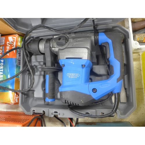 2027 - A Draper Expert  1500w 240v breaker/hammer drill - in case