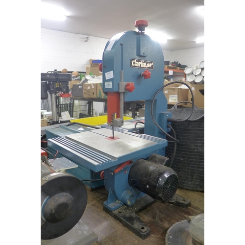 2042 - A Clarke woodwork 190mm bandsaw (240v, 350w)