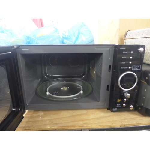 2351 - A Daewoo 800w microwave